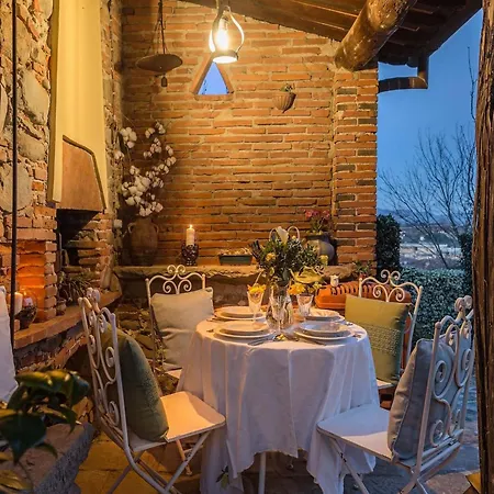 Vila In Tuscany Near Lucca And Pistoia *
