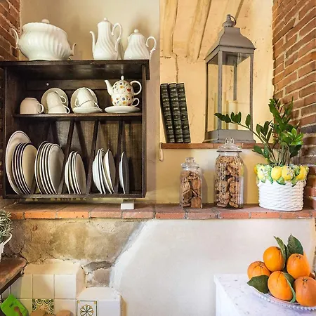 In Tuscany Near Lucca And Pistoia Vila Uzzano